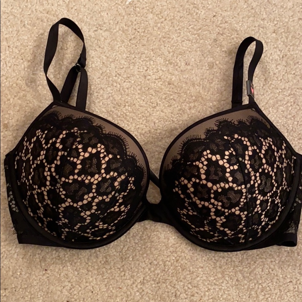 Victoria’s Secret push up bra. BNWT never worn!
